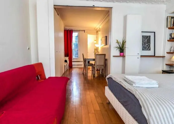 02 Grand Near Montorgueil 아파트 파리